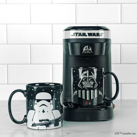 Uncanny Brands Star Wars Darth Vader and Stormtrooper Single Cup Coffee Maker Gift Set with 2 Mugs