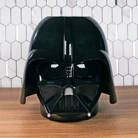 Uncanny Brands Star Wars Darth Vader Helmet Popcorn Maker