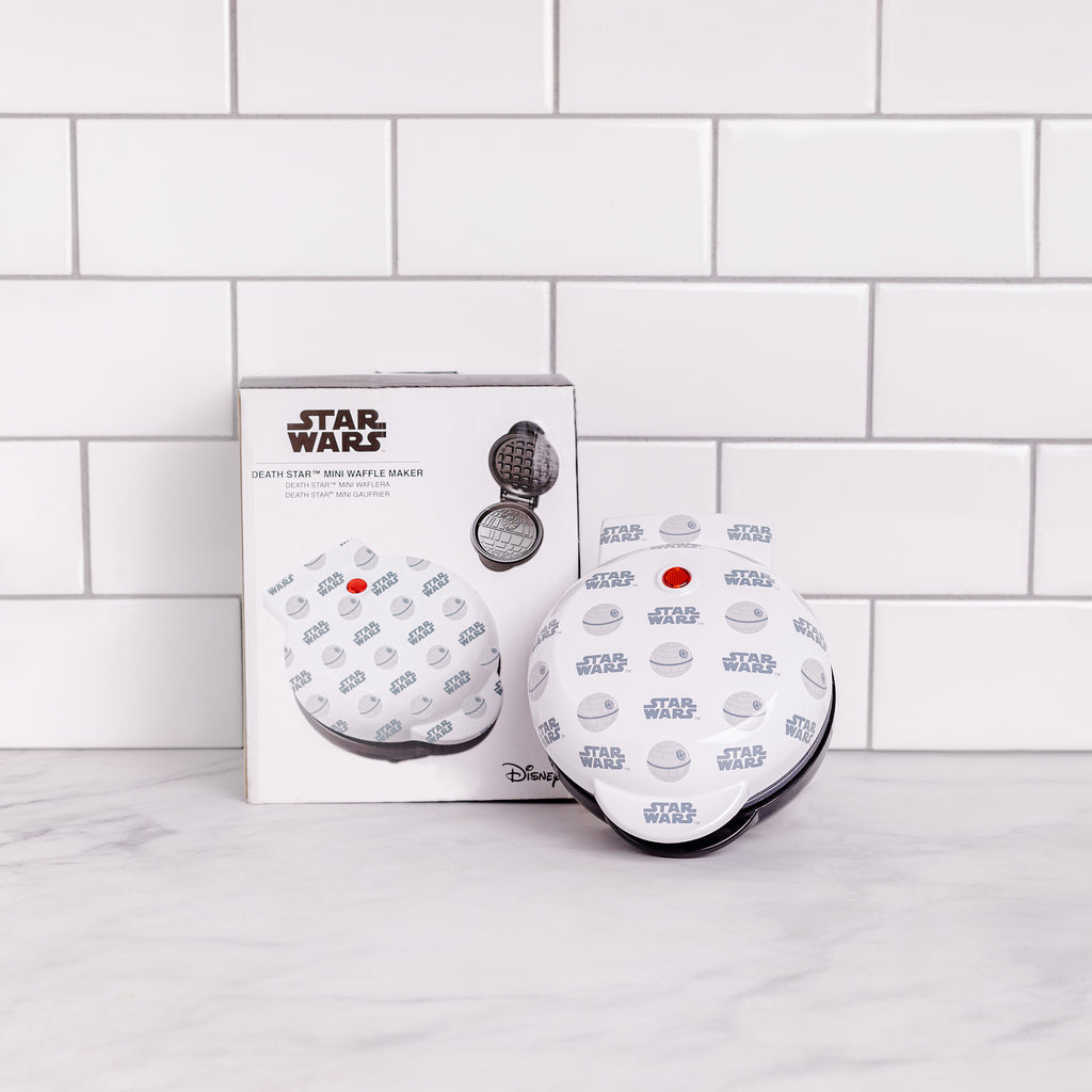 Star Wars Mini Waffle Maker Set: Death Star & Darth Vader