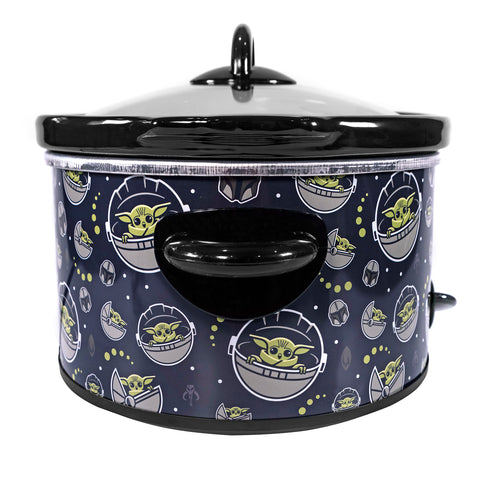 Uncanny Brands The Mandalorian 5qt Slow Cooker- Cook With Baby Yoda and  Mando